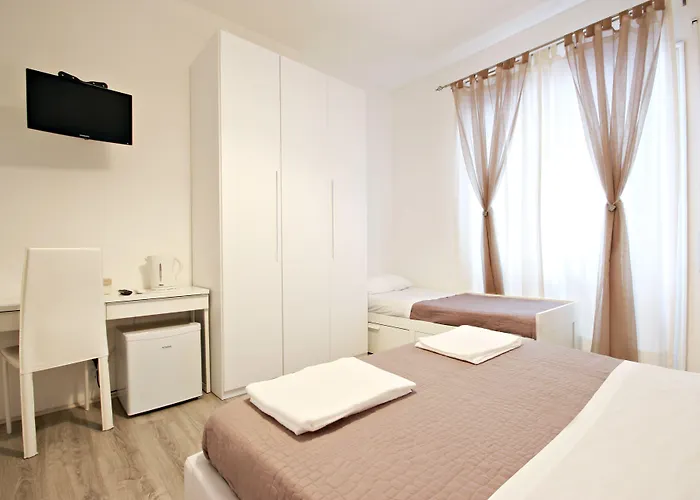 Oda ve Kahvaltı Le Piazze Di 4*