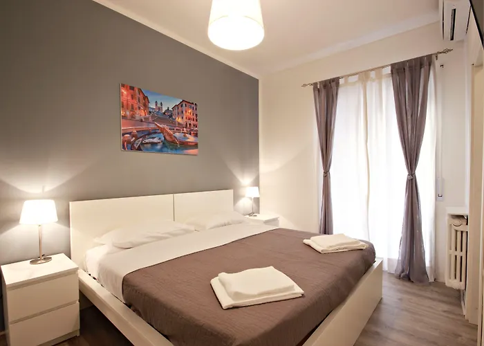 Le Piazze Di Roma